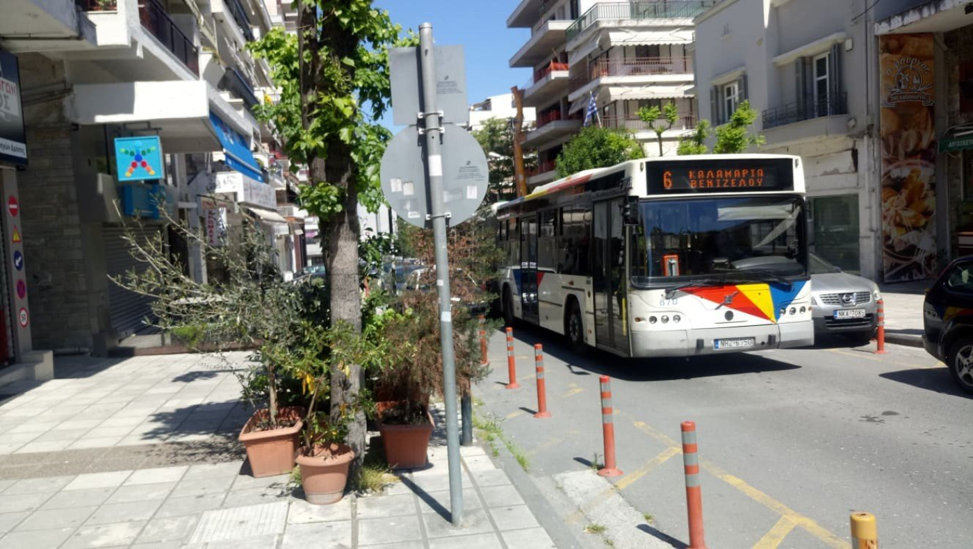 Κόλλησε λεωφορείο του ΟΑΣΘ στην Καλαμαριά!