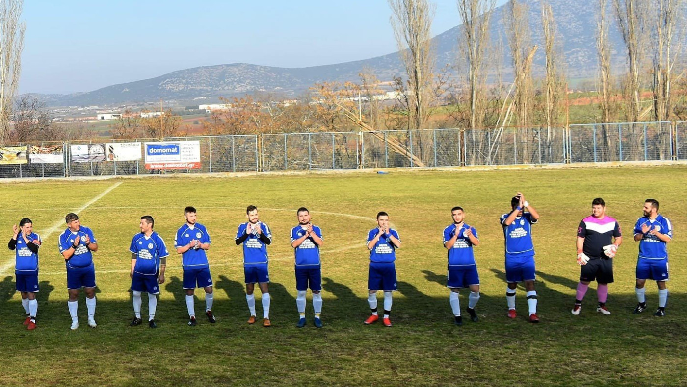 Ομάδα Β' κατηγορίας και ο Διγενής Μονολόφου