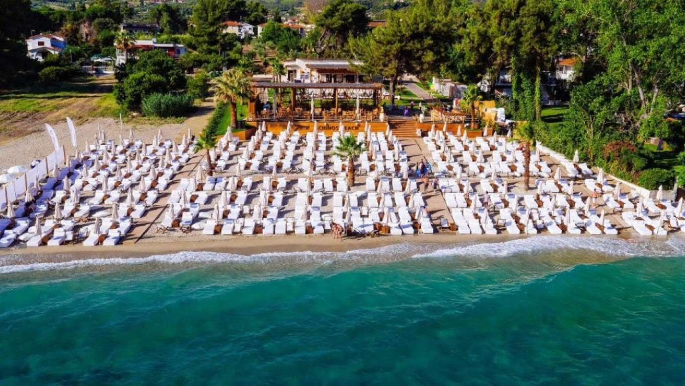 Παρατείνεται η απαγόρευση για οργανωμένες παραλίες