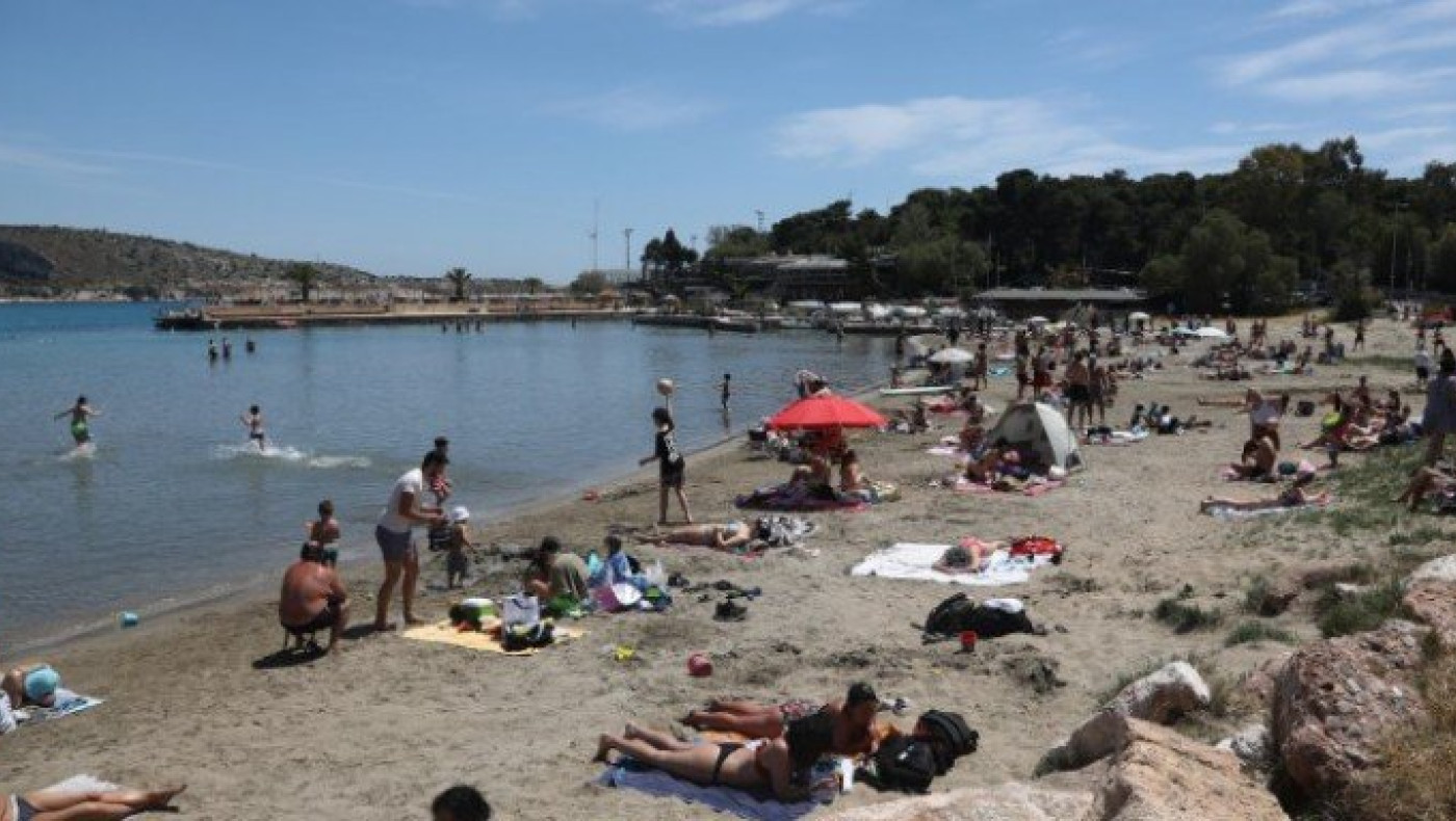 Οι Αθηναίοι ξεχύθηκαν στις παραλίες!