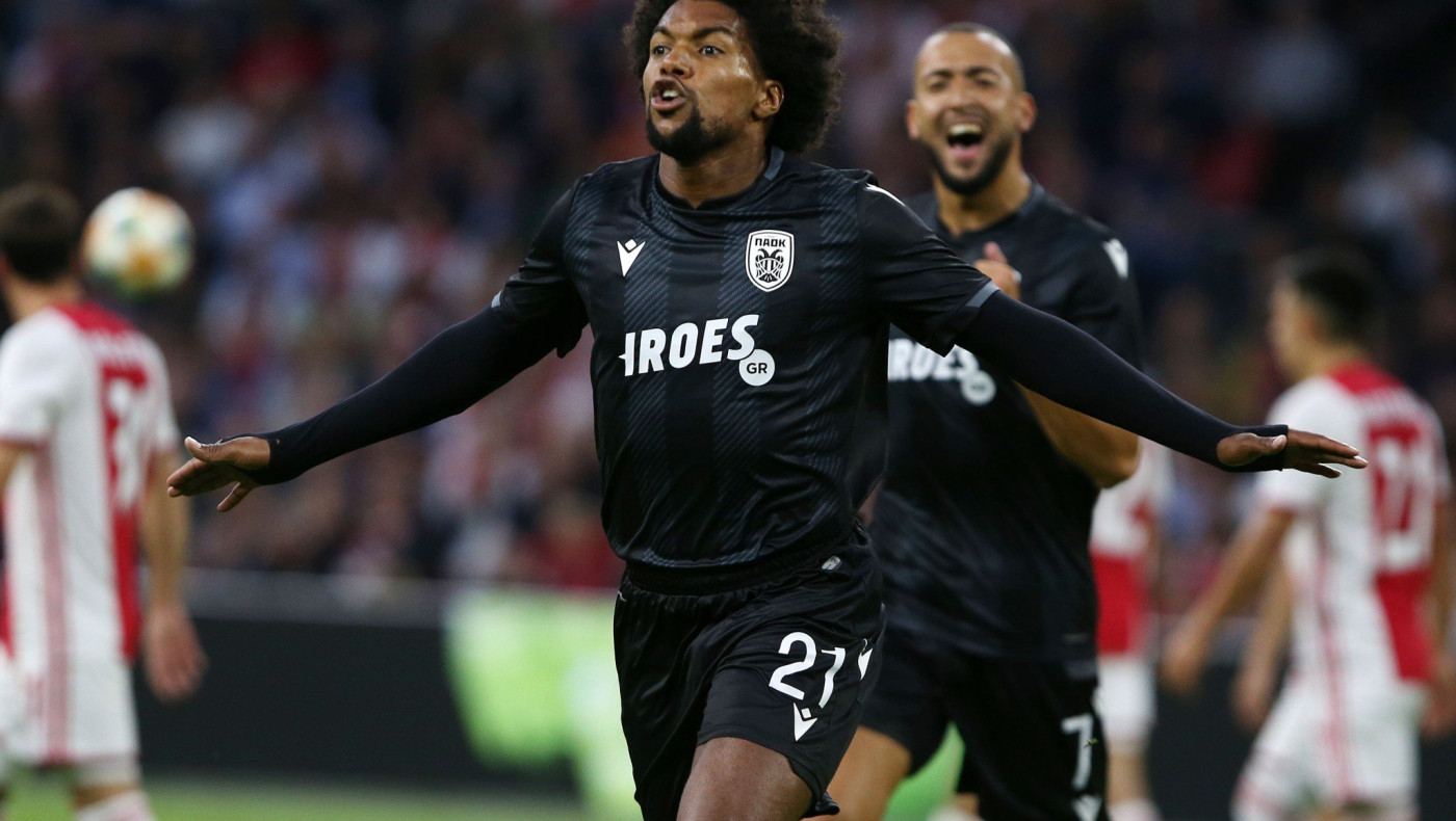 Τα δίνει όλα για τα αστέρια