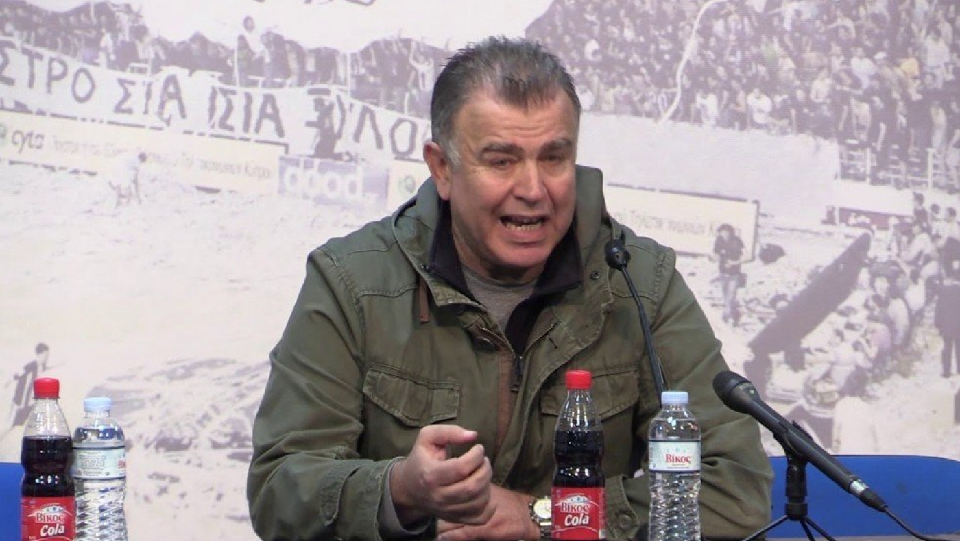 ΠΑΟΚ: Αφιέρωσε την κούπα του βόλεϊ στην Κ15 του ποδοσφαίρου ο Παϊσιάδης