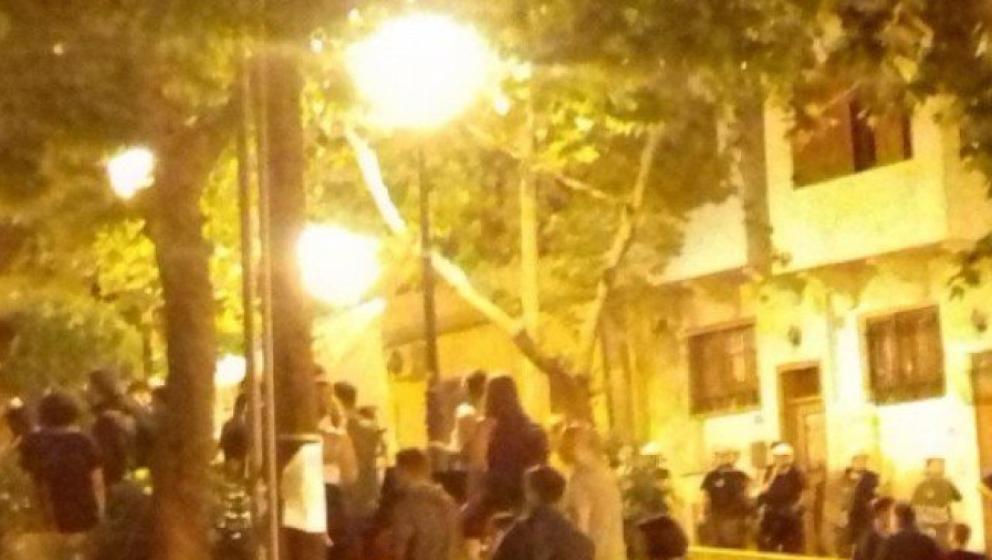 Άνω Πόλη: Ένταση με τα ΜΑΤ στην Πλατεία Καλλιθέας