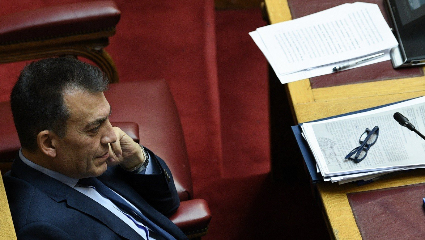 Βρούτσης: «Οι μειώσεις μισθών θα είναι 16%»