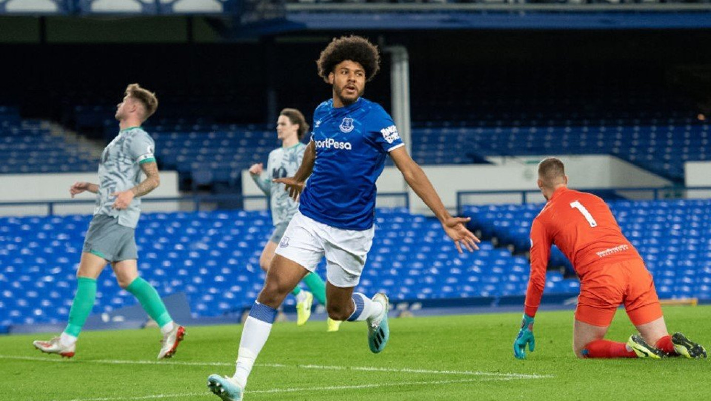 Τσεκάρει τον Έλις Σιμς για το μέλλον ο ΠΑΟΚ