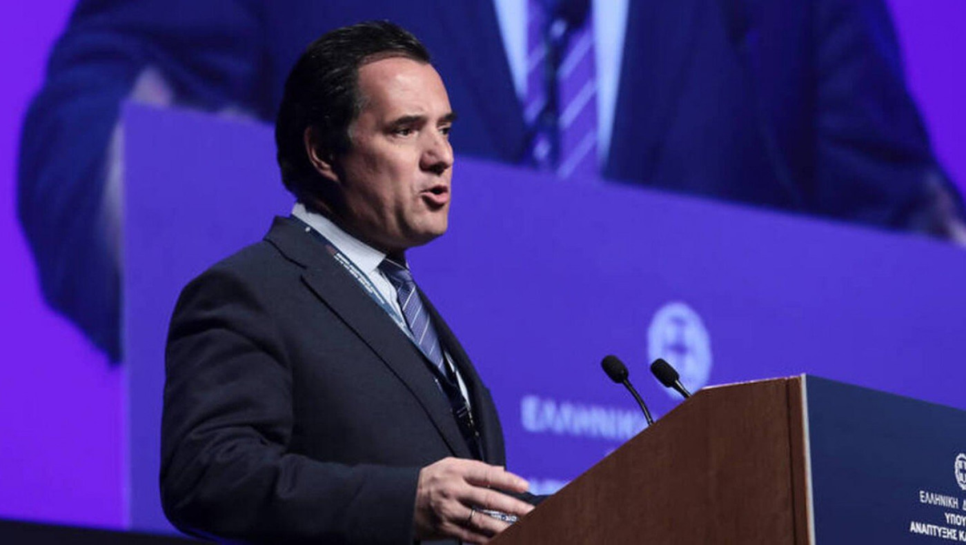 Οργή Γεωργιάδη για το tweet που «πέθανε» τον γιο του