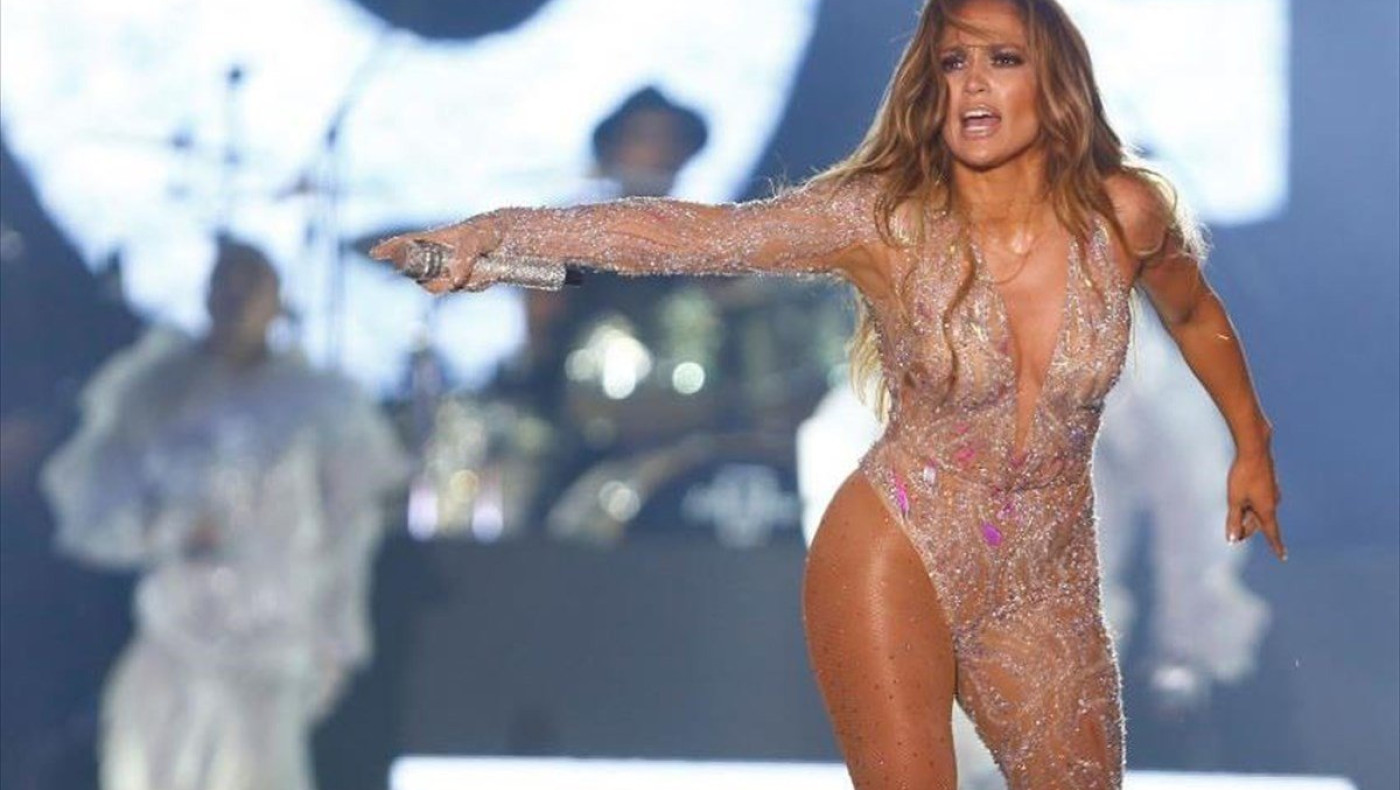 «Φωτιά» στην Ισπανία έβαλε η εντυπωσιακή Τζένιφερ Λόπεζ