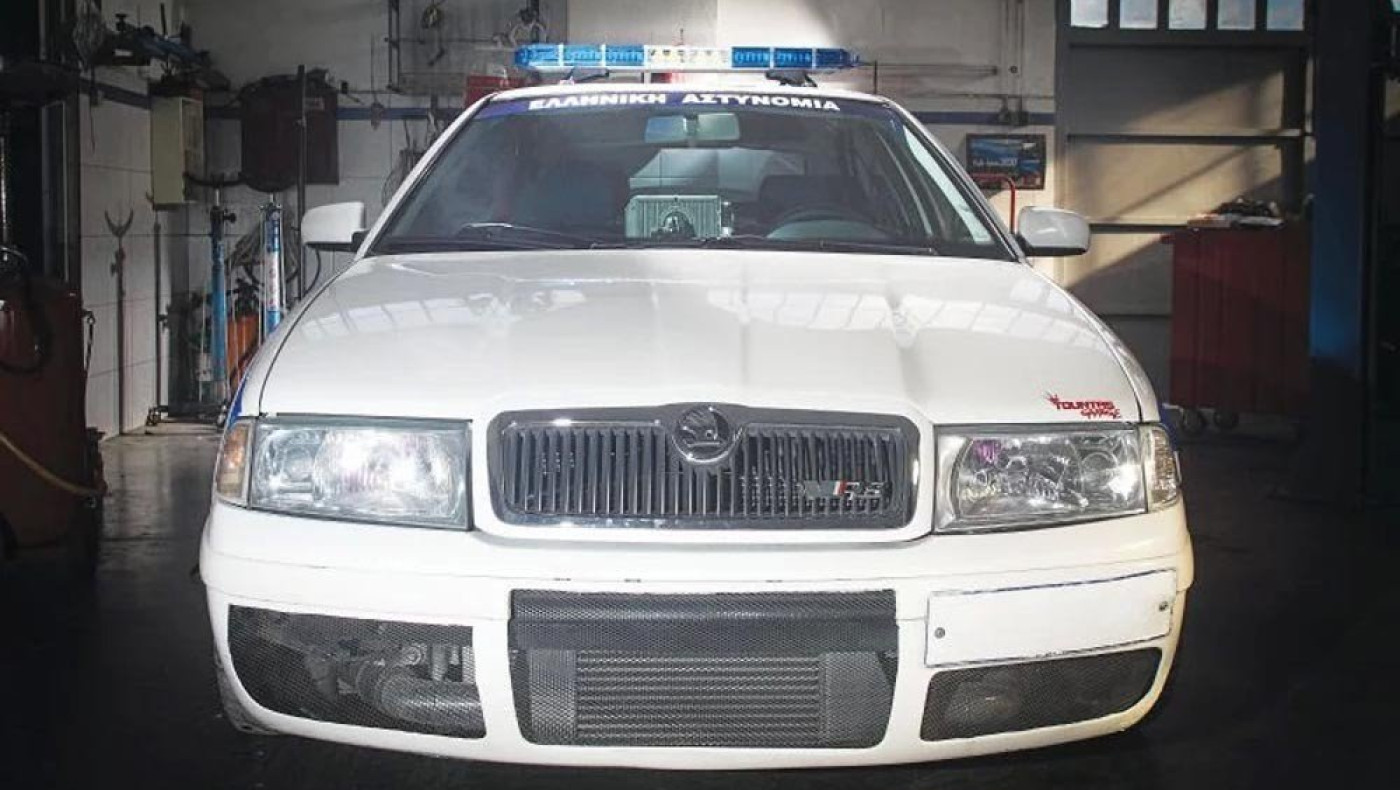 Έλληνας αστυνομικός έφτιαξε περιπολικό 500 ίππων!