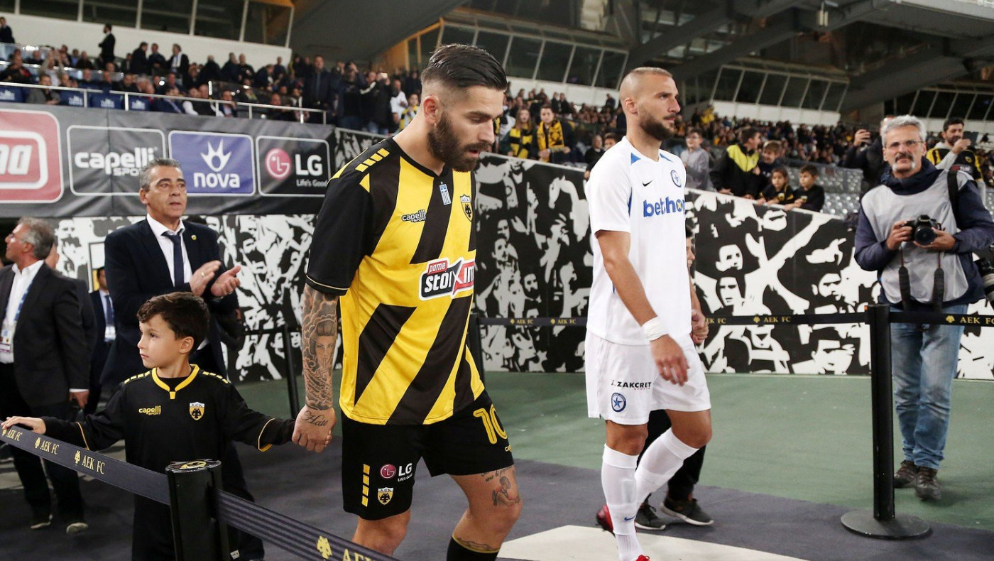 Super League: MVP ο Λιβάγια, το καλύτερο γκολ ο Βέλλιος