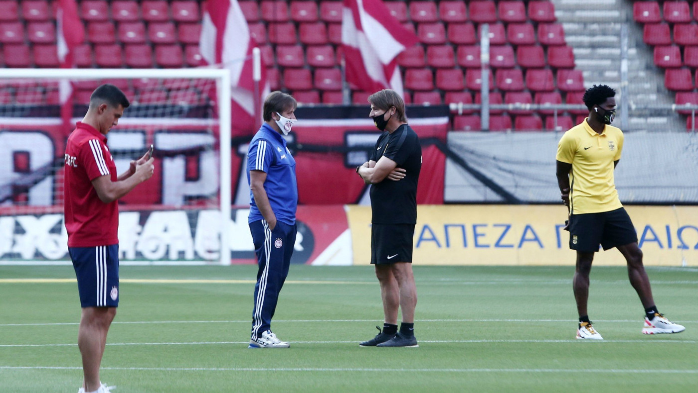 Με...ηχογραφημένα συνθήματα ο Ολυμπιακός στο Καραϊσκάκης