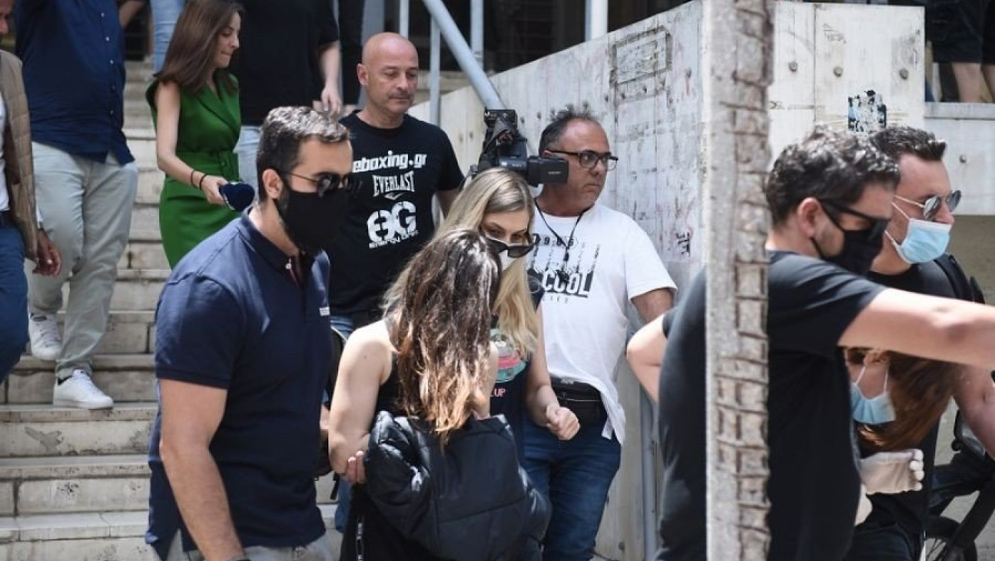 Προφυλακιστέες μάνα και κόρη για το φονικό στον Εύοσμο