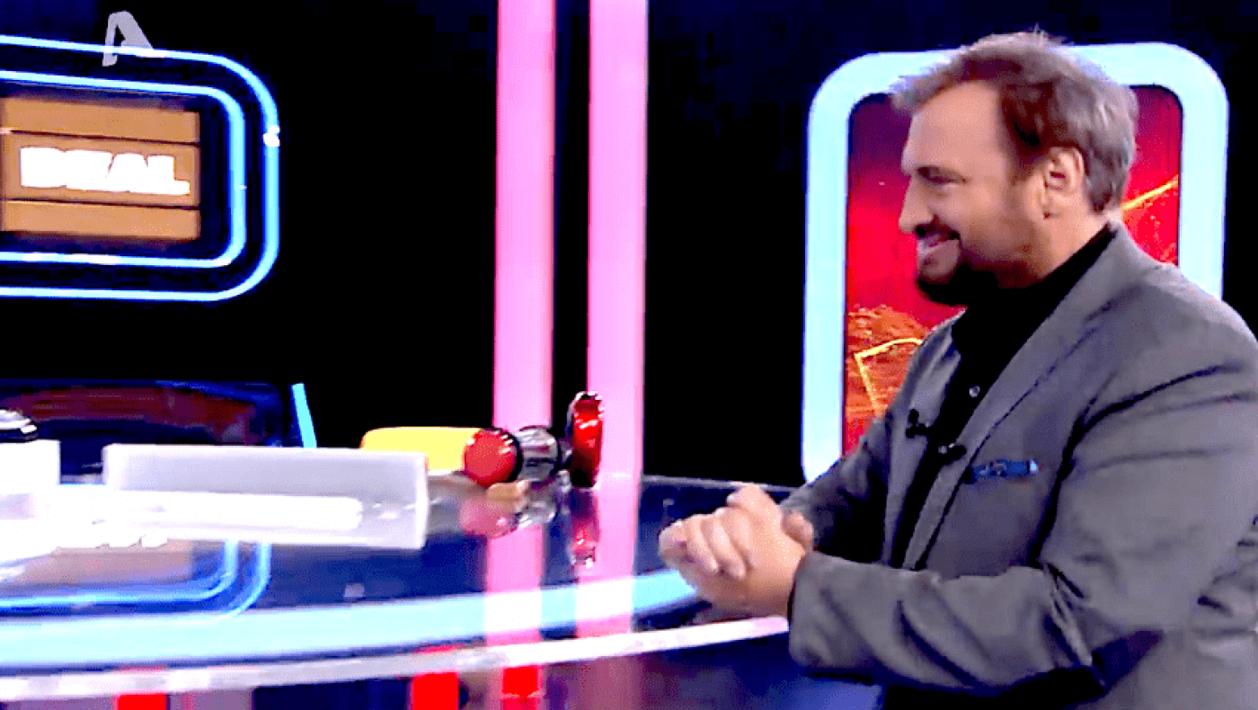 Deal: H γυμvάστρια που… χάζεψε και τον Φερεντίνο!