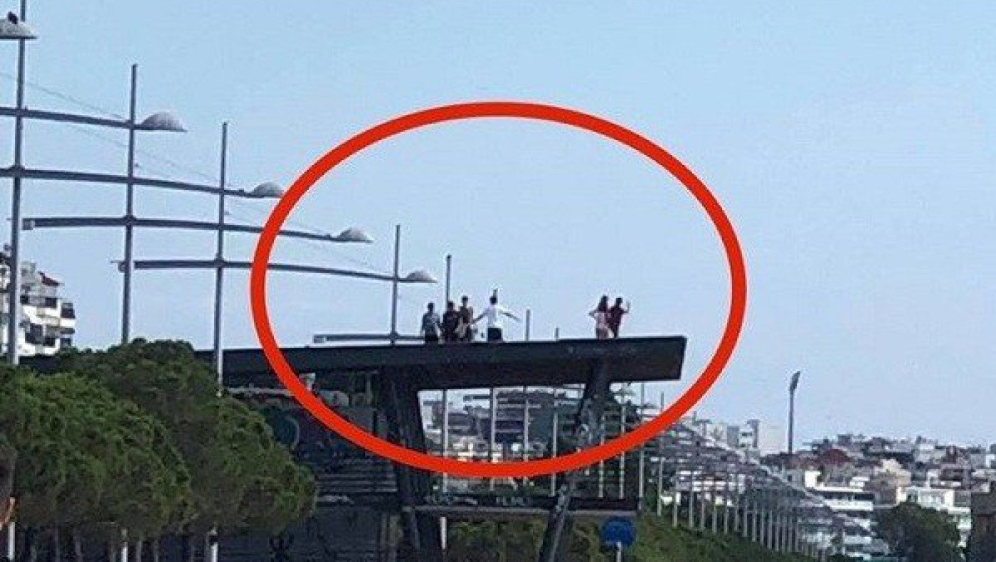 Απίστευτο: Παιδιά στην οροφή αντλιοστασίου της ΕΥΑΘ στη Νέα Παραλία Θεσσαλονίκης