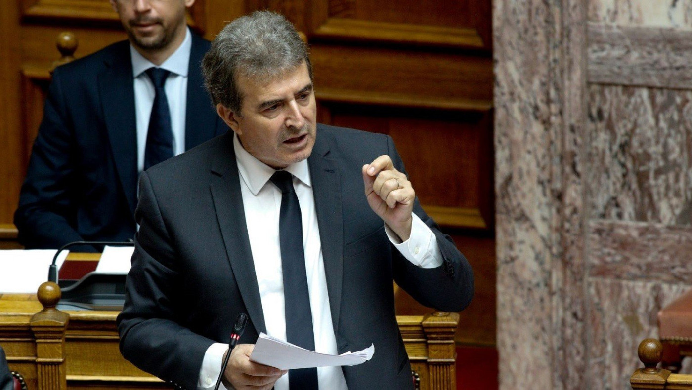 Χρυσοχοΐδης: «Τραμπούκοι δολοφόνοι επιτέθηκαν σε αστυνομικούς!»