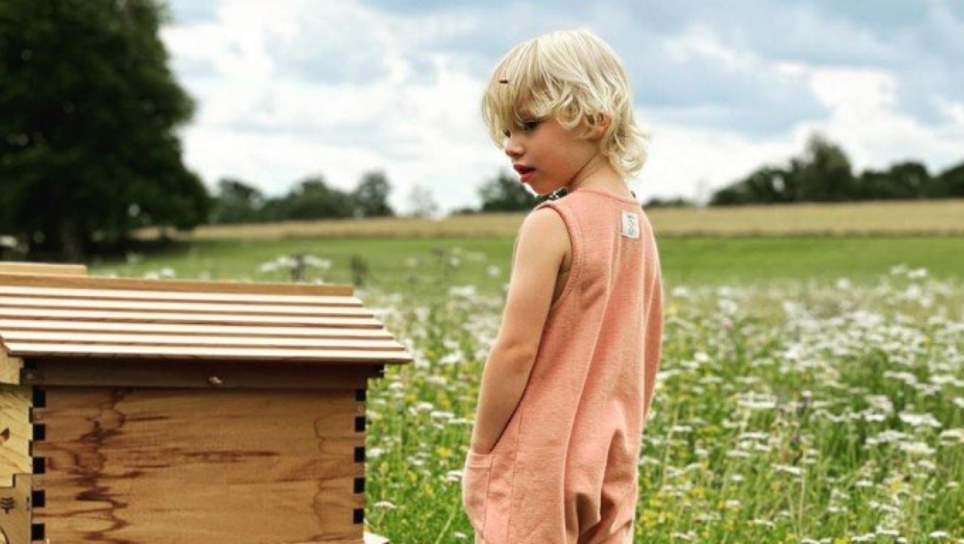 Σύζυγος του Τζέιμι Ολιβερ: «Ο μικρός μου γιος είναι διαφορετικός, φοράει φορέματα»