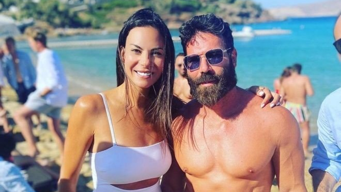 Η Εύη Βατίδου μαζί με τον Νταν Μπιλζέριαν, στη Μύκονο