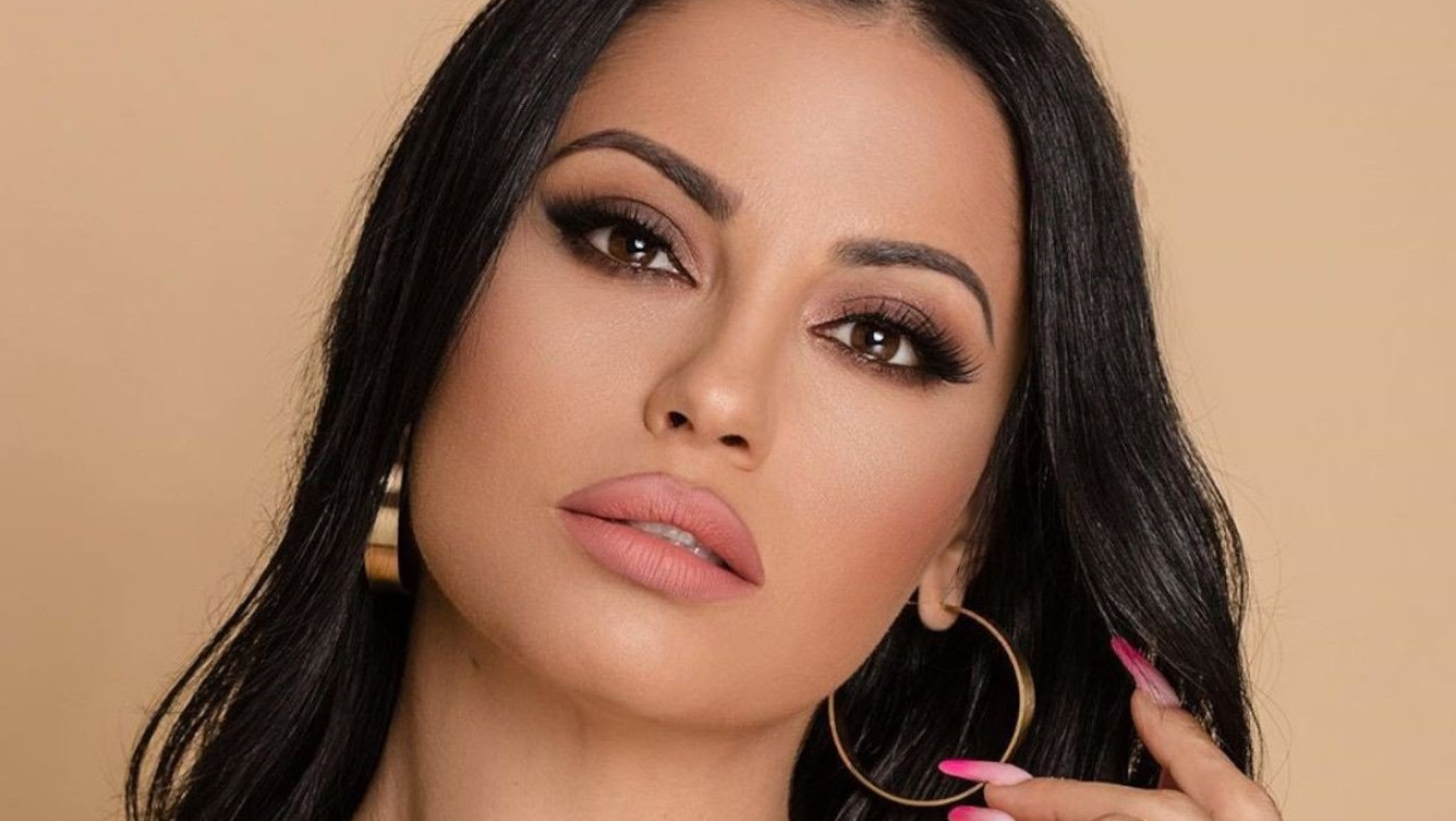 Έξαλλη η Δήμητρα Αλεξανδράκη όταν την ρώτησαν αν θα βιντεοσκοπούσε ερωτικές της στιγμές