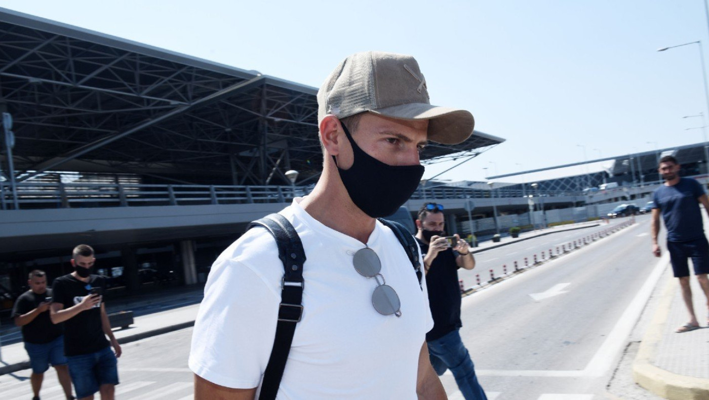 Δύο αποκαλυπτικές φωτογραφίες για το ελληνικό χρώμα στη μεταγραφή Σβαμπ