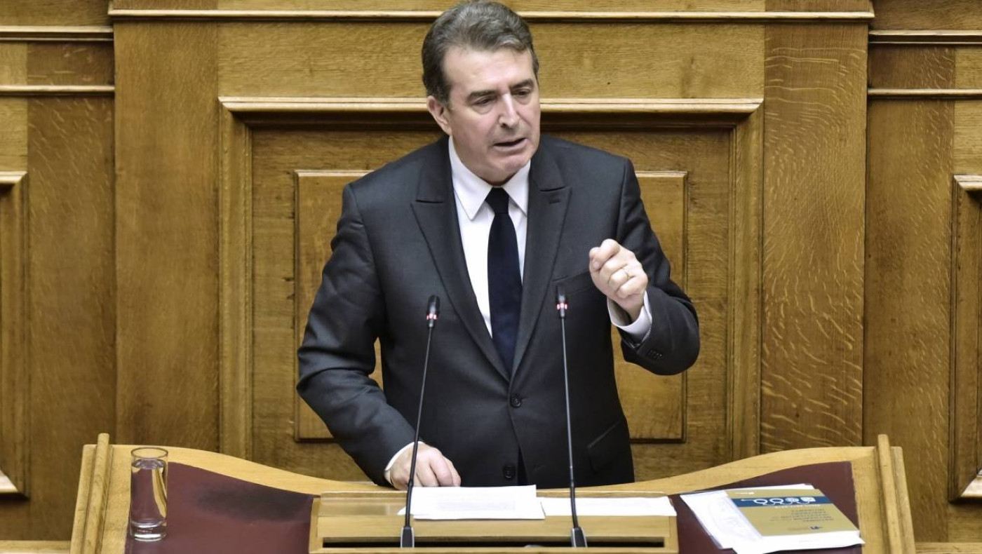 Κορωνοϊός: Στον εισαγγελέα με εντολή Χρυσοχοΐδη αναρτήσεις με θεωρίες συνωμοσίας!