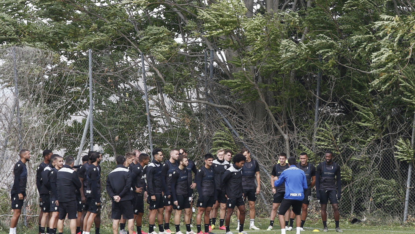 Οι δύο ενδεκάδες που δοκίμασε ο Φερέιρα, ο χρόνος σε Βρακά και μεγάλη ένταση