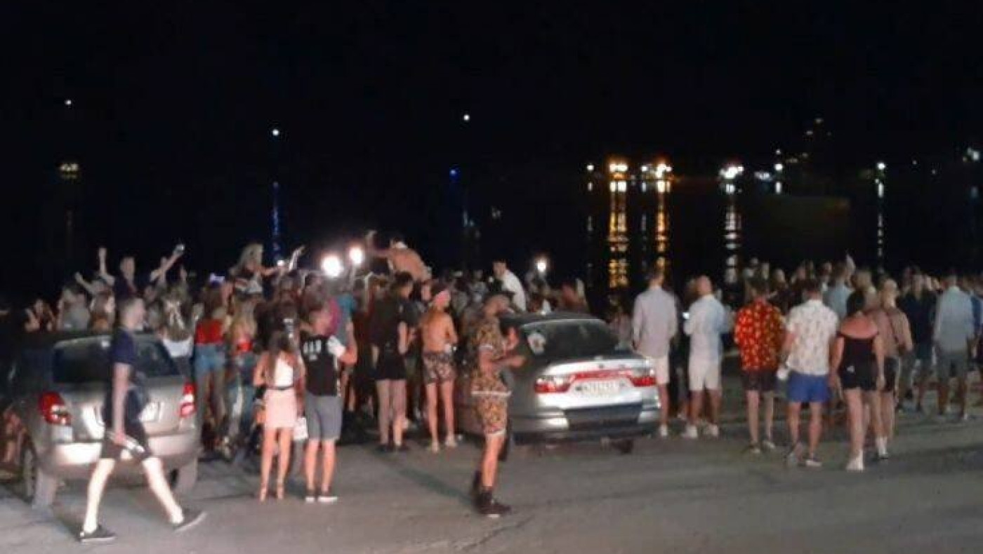 Ζάκυνθος: «Πόλεμος» ξανά στο Λαγανά-Συμπλοκές μεταξύ αλλοδαπών (vid)