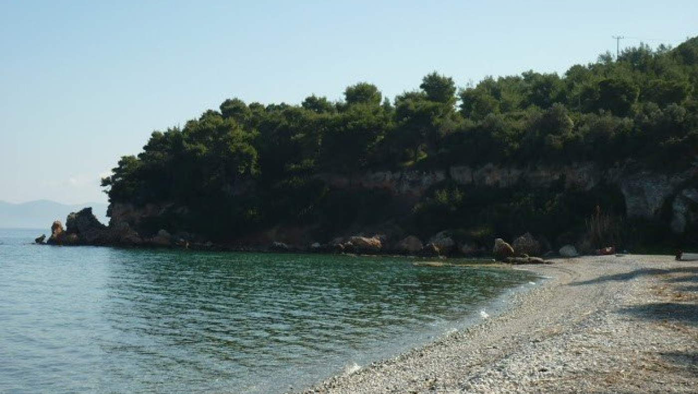 Σορός άνδρα ξεβράστηκε στην παραλία των Αγίων Αποστόλων