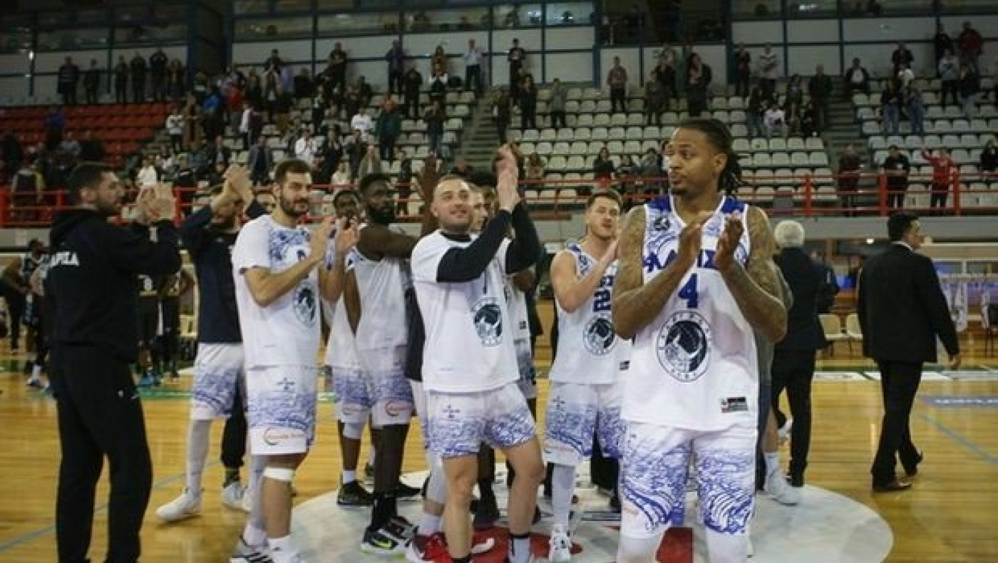 Το πέπλο μυστηρίου με τη Λάρισα