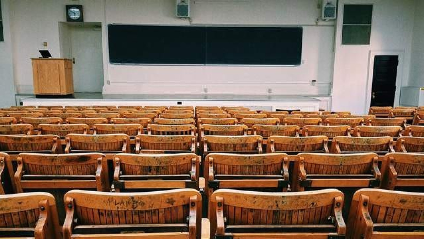 Πώς ο κορωνοϊός έφερε τα πάνω – κάτω στην ανώτατη εκπαίδευση