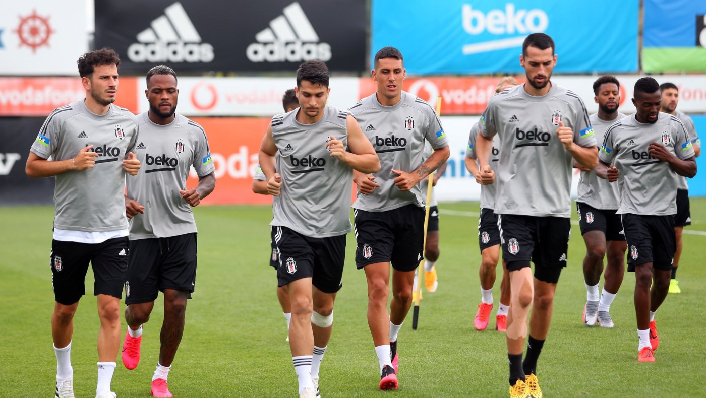 Η λίστα της Μπεσίκτας με Λιάγιτς, Μένσα, Νσκαλα