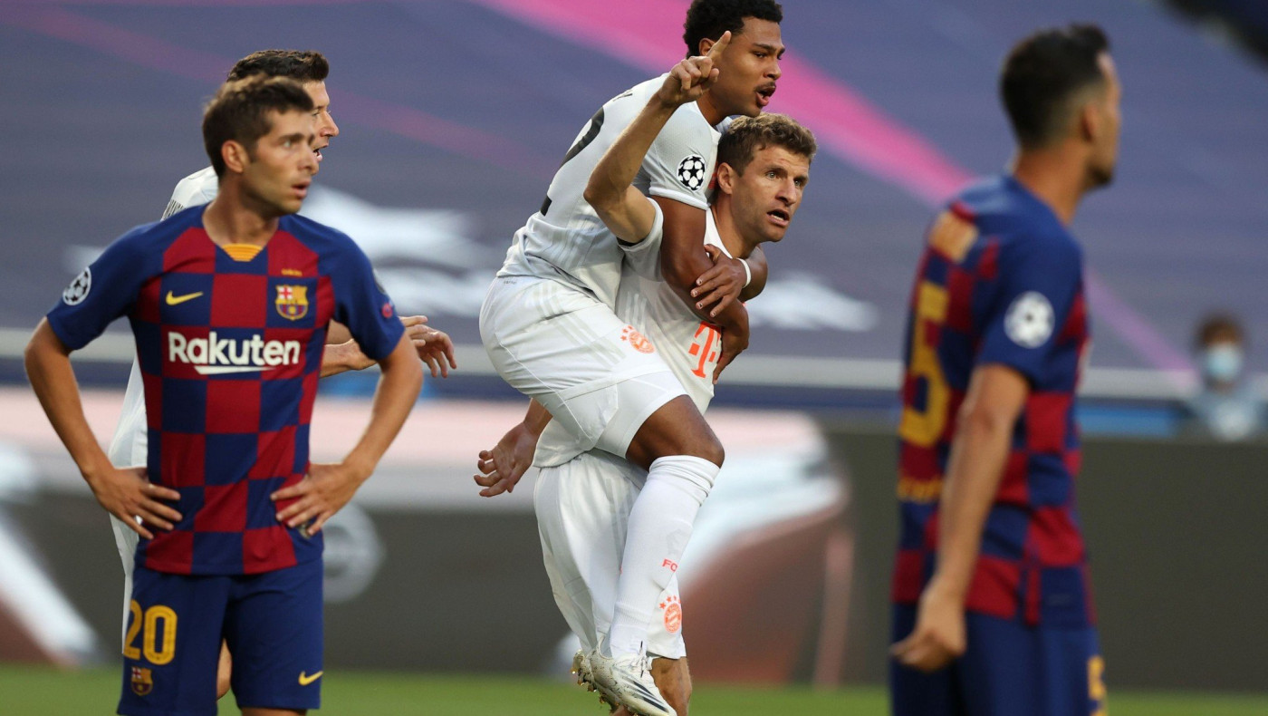 Διαστημική η Μπάγερν διέλυσε την «Μπάρτσα» με 8-2!