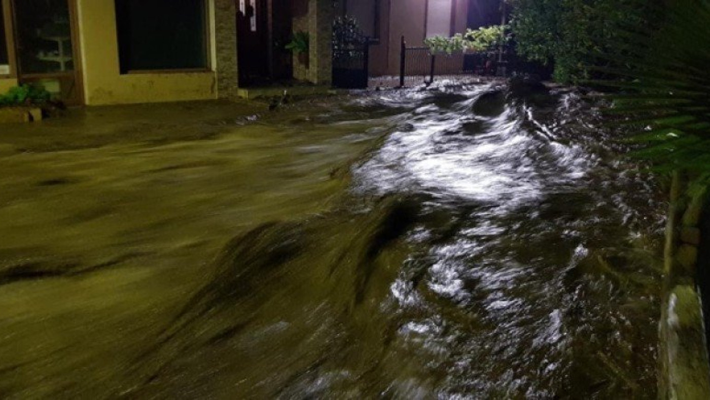 Προβλήματα στα Λιμενάρια Θάσου από την βροχόπτωση