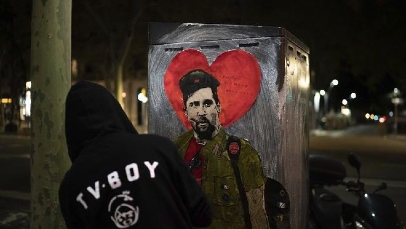 Γκράφιτι στη Βαρκελώνη δείχνει τον Μέσι ως Τσε Γκεβάρα