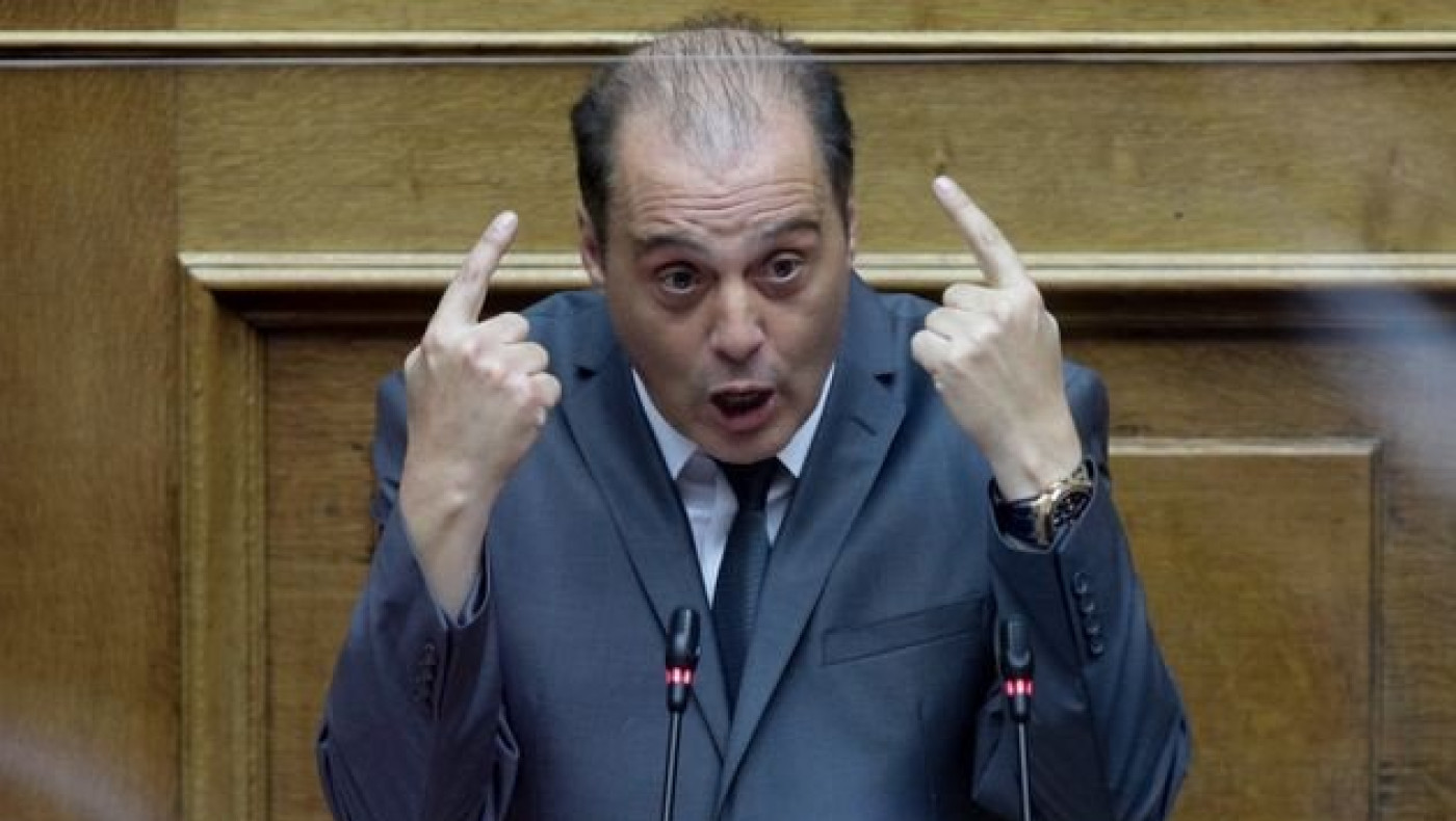 Ξέσπασμα Βελόπουλου για την αποχώρηση βουλευτών: «Σκουπίδια και ψεύτες για μια καρέκλα»