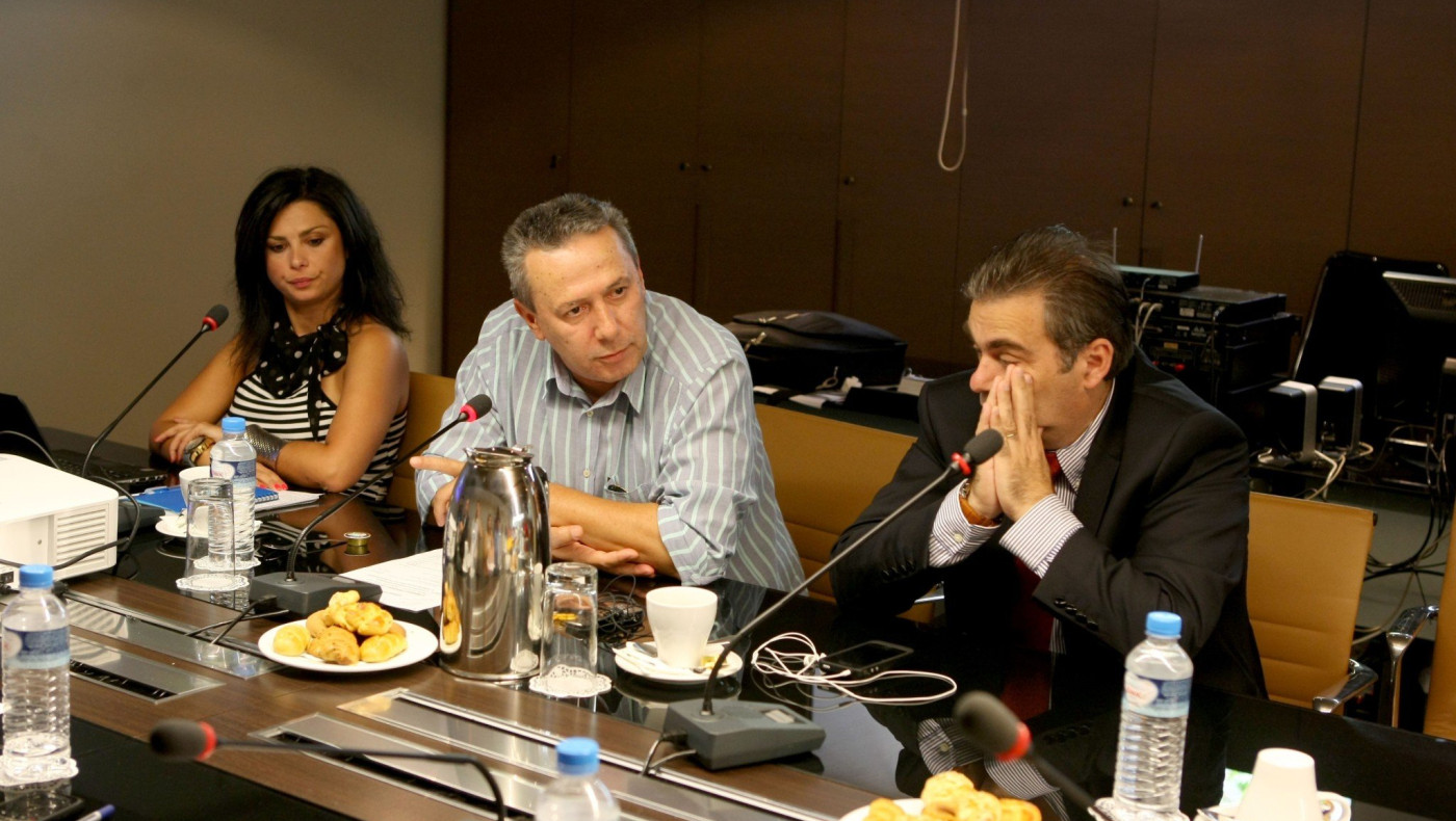 Υφαντής: «Παλιός πρόεδρος ΚΕΔ έφτιαχνε σπίτι του μόνος τους πίνακες»