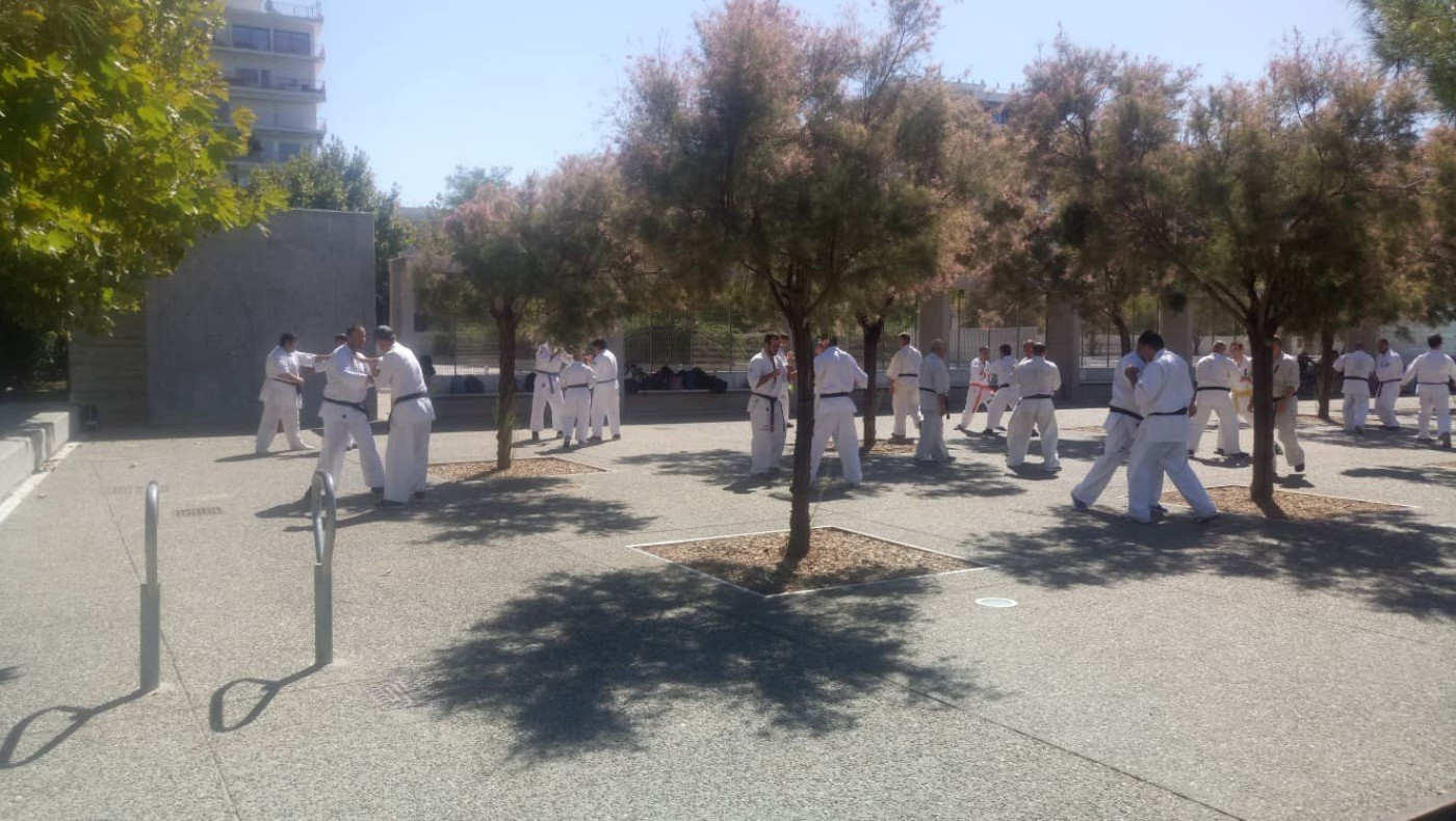 Επίδειξη πολεμικών τεχνών στη Νέα Παραλία