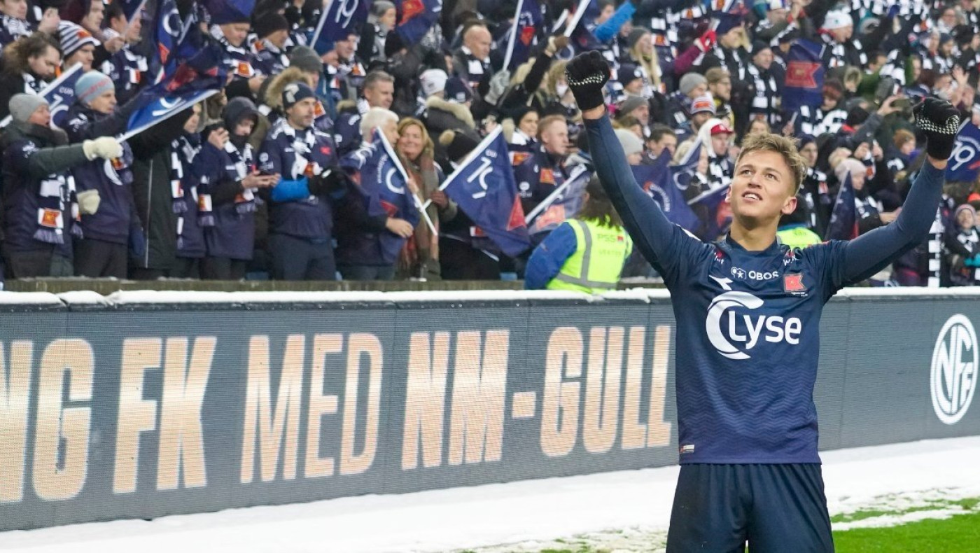 «Ο Άντριαν ταξιδεύει αύριο στην Ελλάδα»