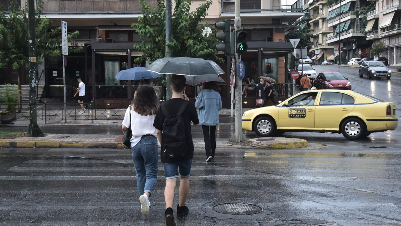 Καιρός: Βροχές και πτώση της θερμοκρασίας το Σαββατοκύριακο