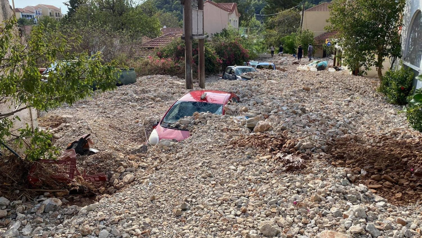 Κεφαλονιά: Θάφτηκε από πέτρες και λάσπη η Άσσος