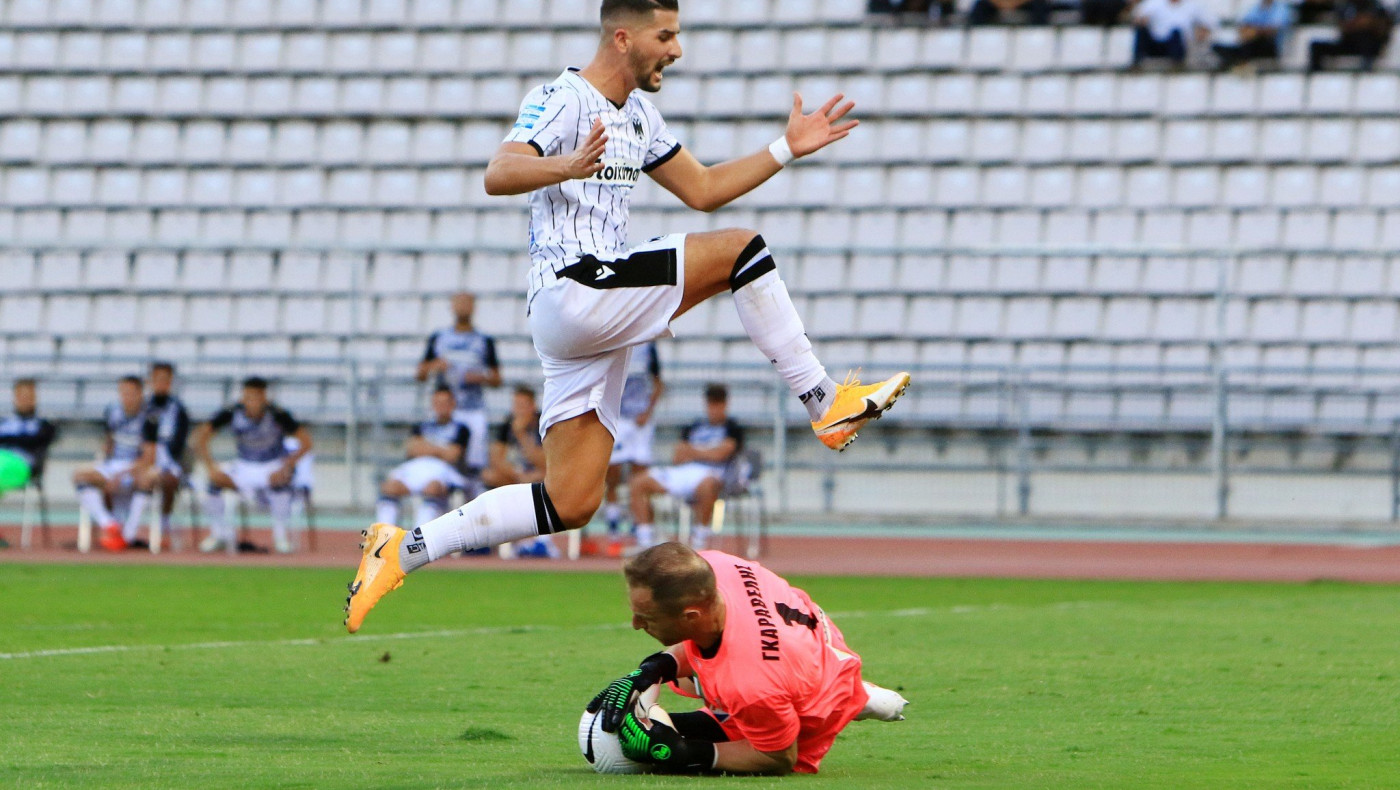 Απίστευτη ευκαιρία για ΠΑΟΚ: Κεφαλιά του Τσόλακ στο δοκάρι