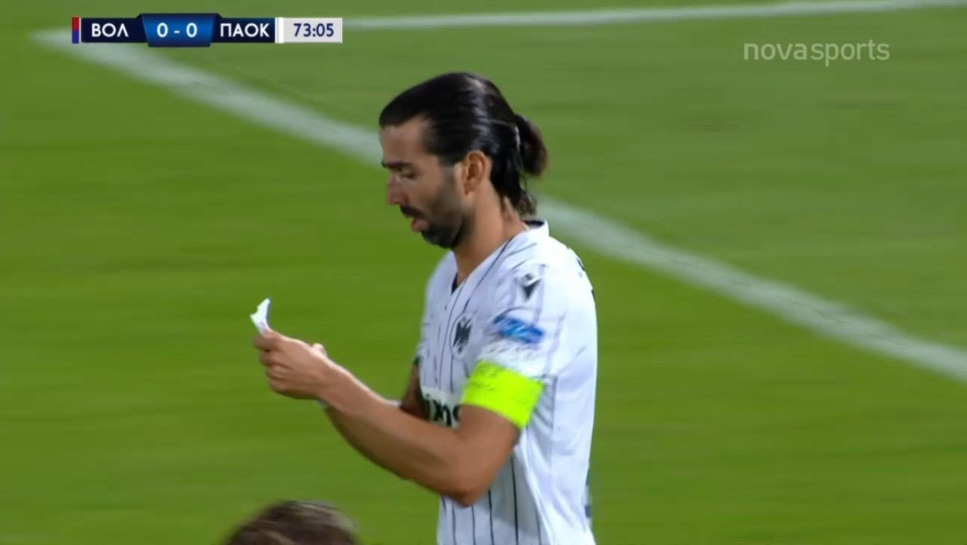 Με χαρτάκι οι οδηγίες του Φερέιρα, εκνευρίστηκε ο Κρέσπο