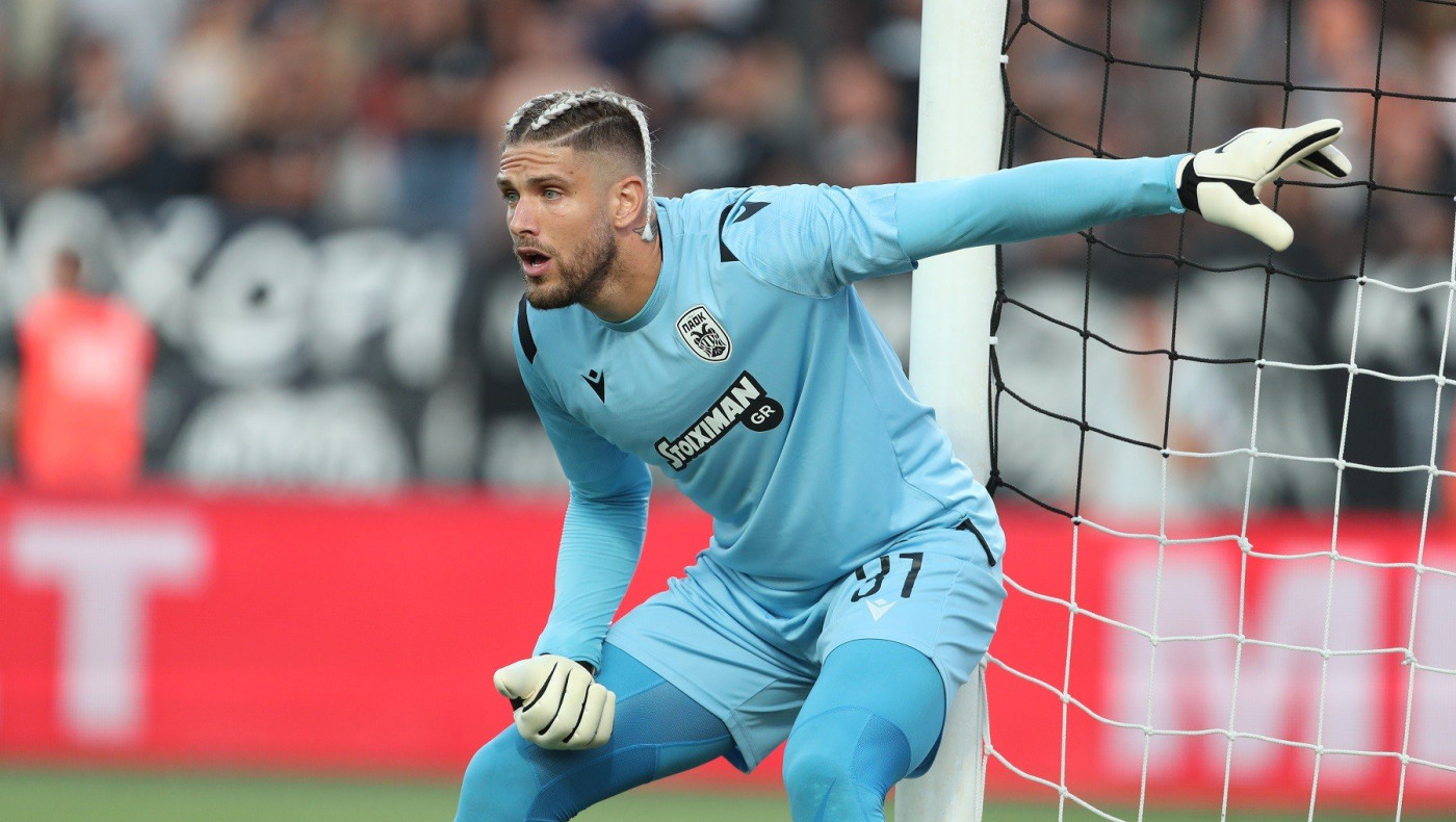 Περιστατικό θαυμάστριας με Πασχαλάκη: Έκλαιγε με αναφιλητά!