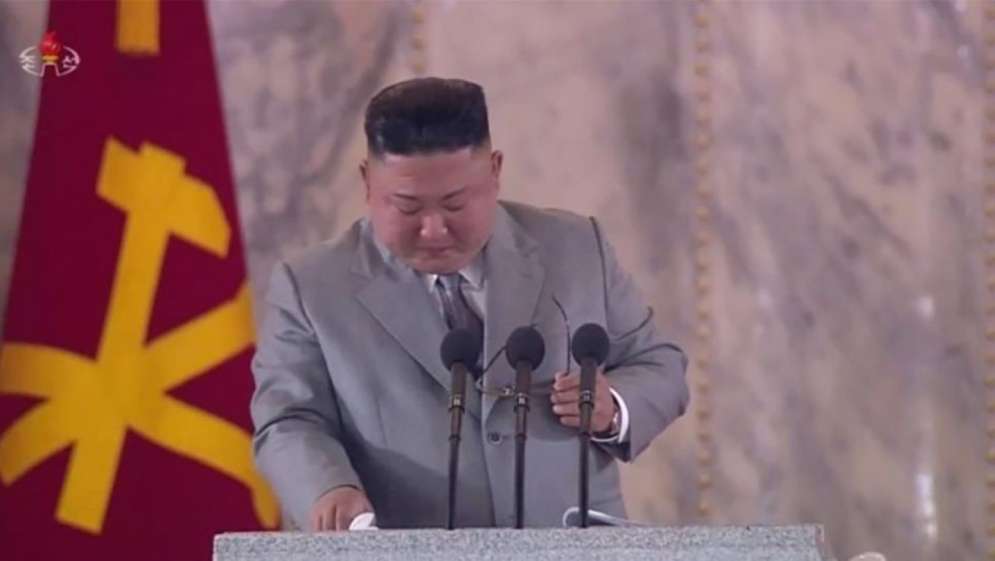 Ο Κιμ Γιονγκ Ουν δάκρυσε και ζήτησε συγγνώμη από τους Βορειοκορεάτες