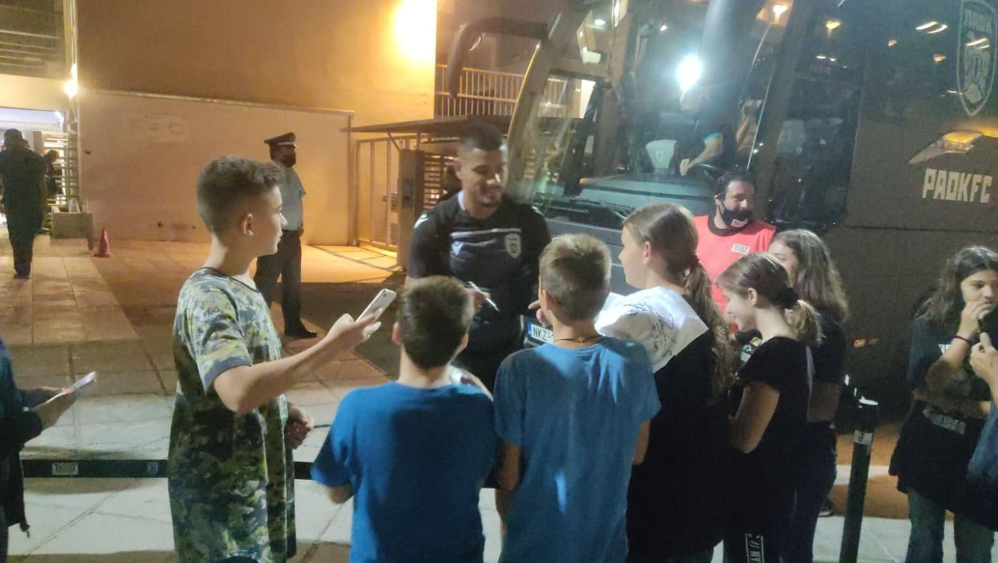 ΠΑΟΚ: Λατρεία για τους παίκτες και χαμόγελα από τον Μάτος