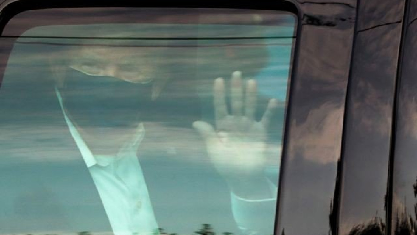 Τραμπ: Έκανε...  βόλτα και χαιρετούσε τον κόσμο!