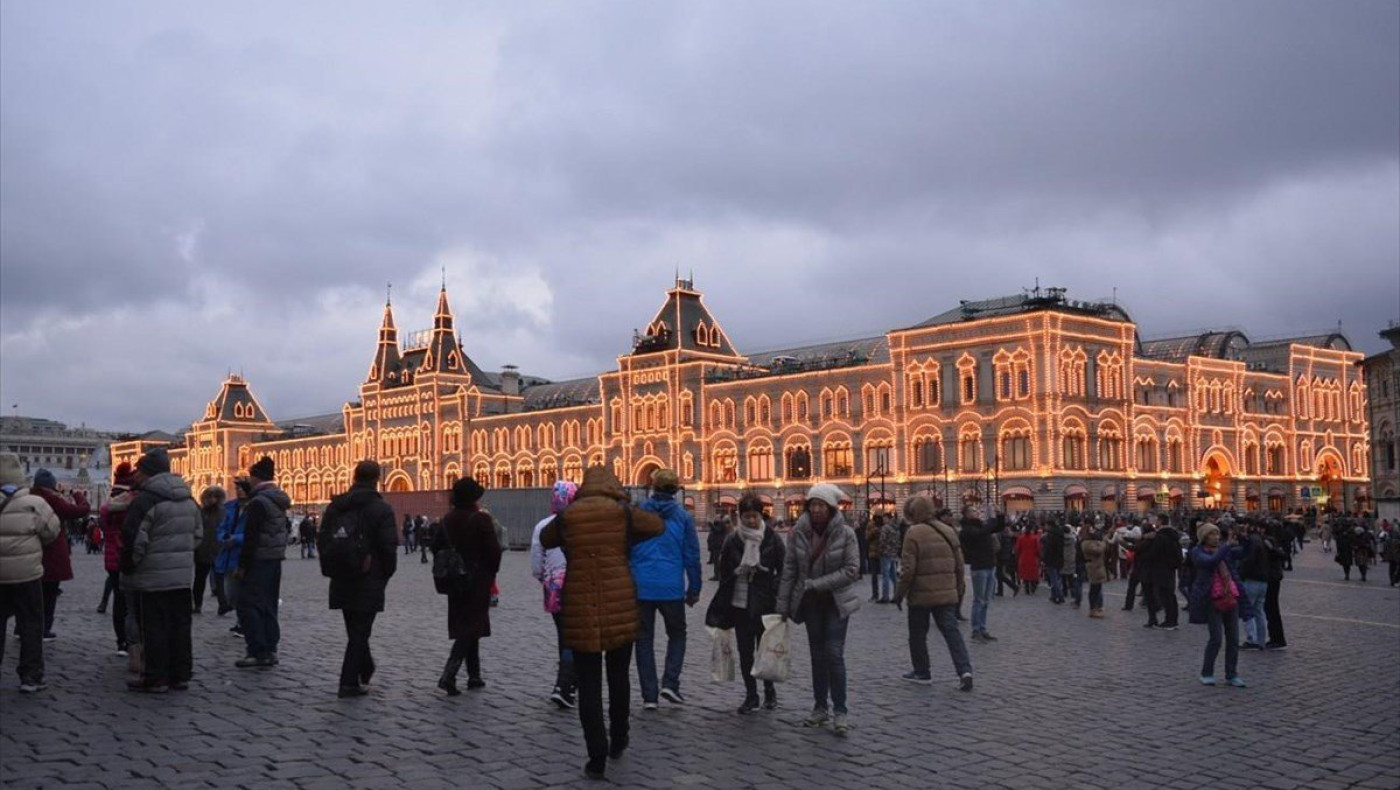 «Θερίζει» ο κορωνοϊός στη Ρωσία, κλείνουν σχολεία, το 30% των εργαζομένων σε τηλεργασία