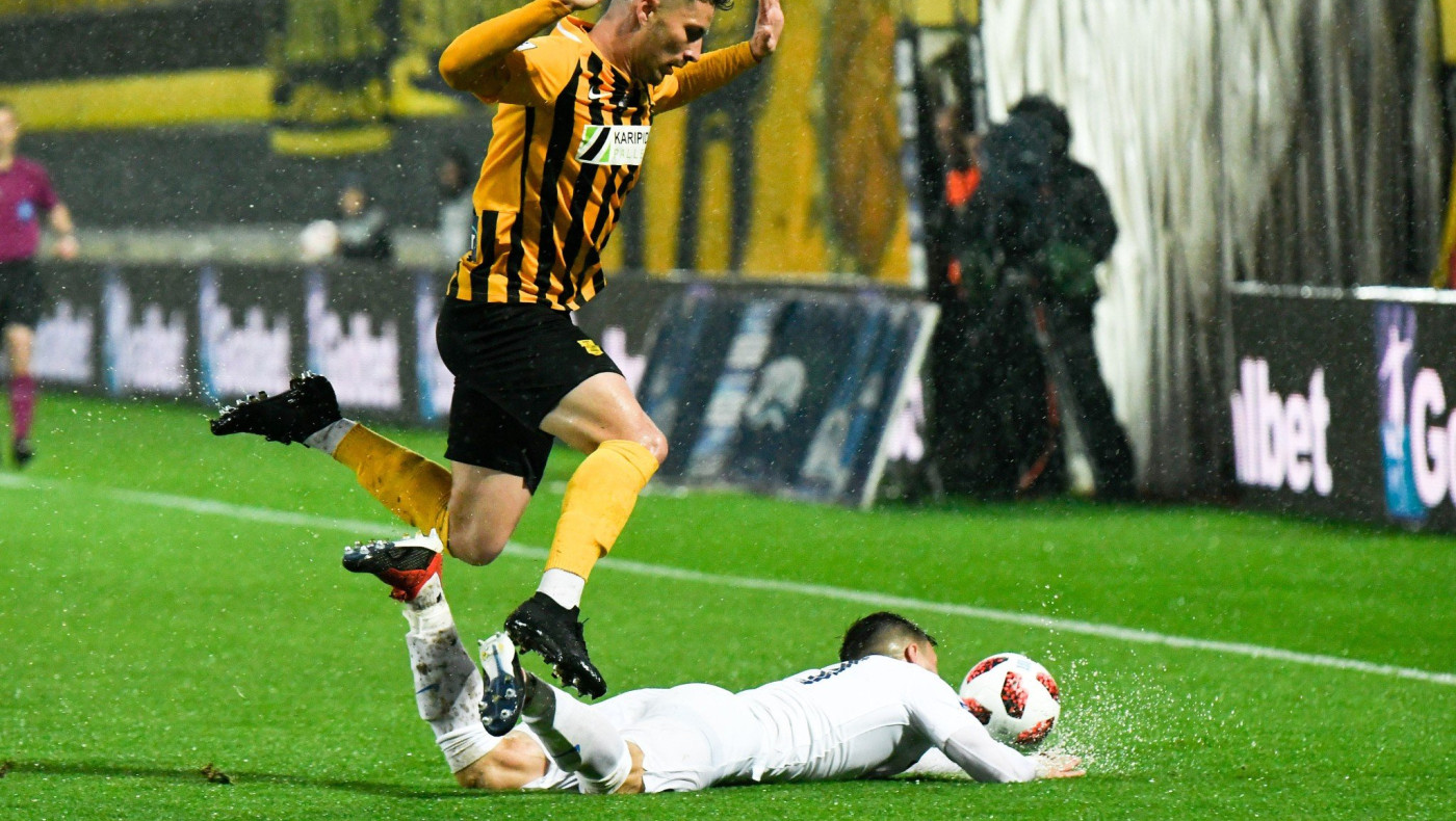 Η κίτρινη ανάρτηση του Γιώργου Βαλεριάνου