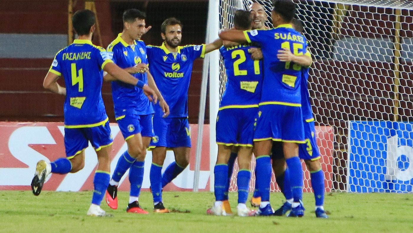 Μπαράλες λαμπρός τον (Αστέρα) οδηγεί!