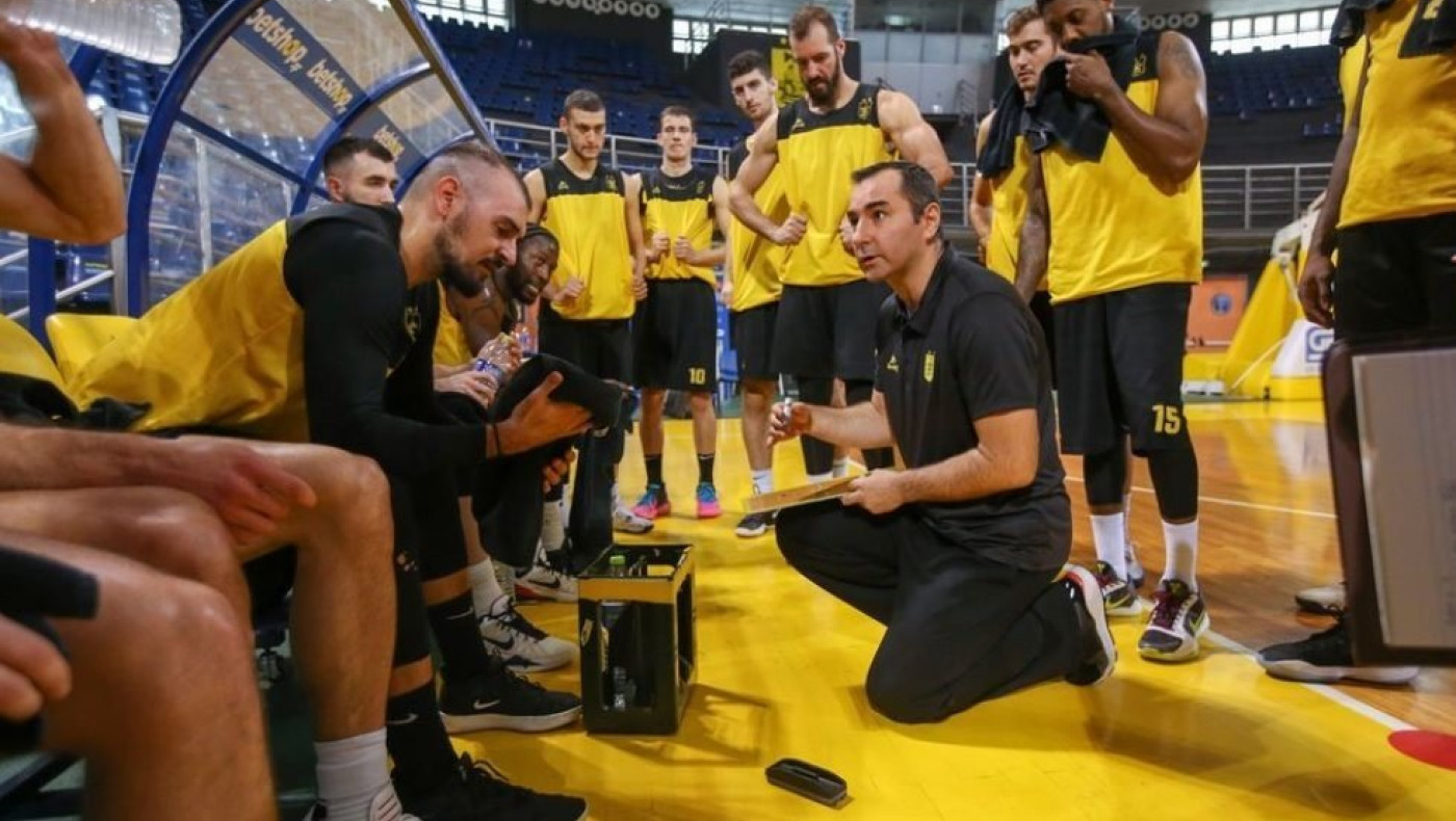 Ο Μάριο Λιτλ και τα… καμπανάκια