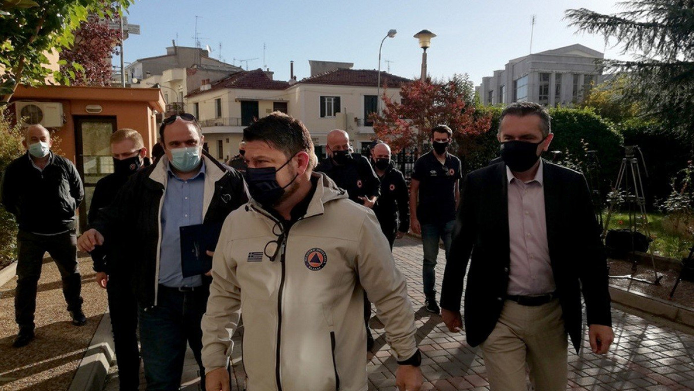 Ο Χαρδαλιάς έδωσε στεγνά τα ονόματα μπαρ με κρούσματα στην περιοχή της Κοζάνης