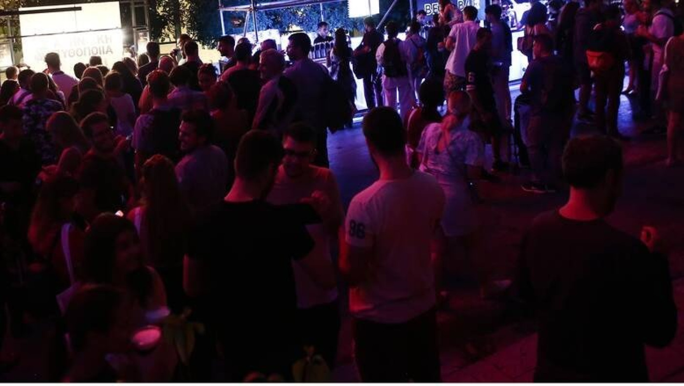 Με παρακάλια και γλειψίματα δεν συμμορφώνονται οι κορωνοϊομπαχαλάκηδες